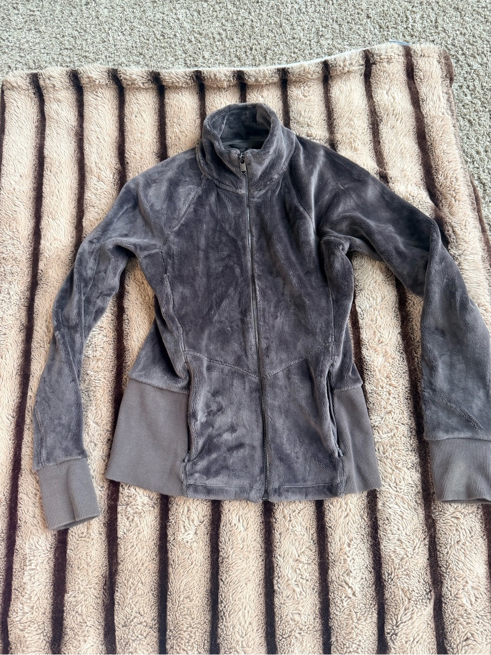 Athleta Gray/Brown Plush Jacket- size small